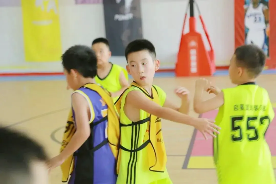 业余篮球爱好者如何借助智能反馈提高比赛表现_0